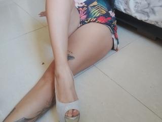 AgathaK Webcam Porno Live - Photo 13/21
