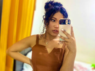 SophieSonyas Blowjob XXX Cams - Photo 15/21