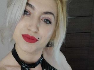 ElizabethRaegan Seins Liveshow - Photo 7/21