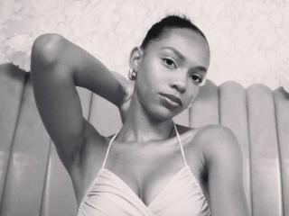 AylaCallowey Webcam Porno Live - Photo 10/21