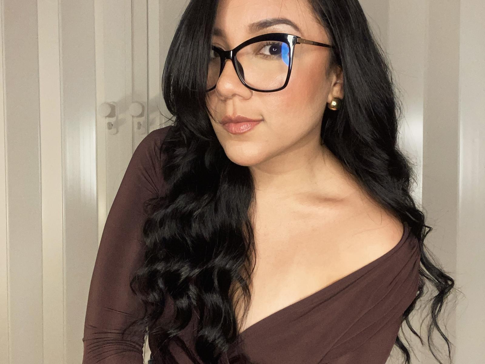 Mirandaa — live cam photo 1