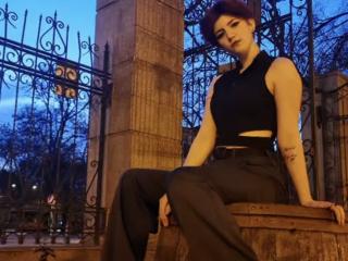 MarriAnni live cam model at XLoveCam