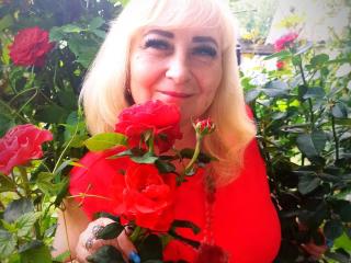 AlinaXX69 live cam model at XLoveCam