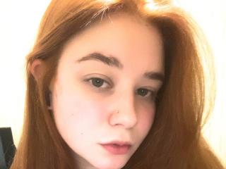 EmmaLands live cam model at XLoveCam
