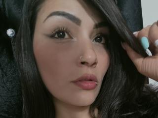 AliceGiorgia live cam model at XLoveCam