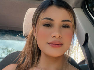 ArianaBellee Image Gallery