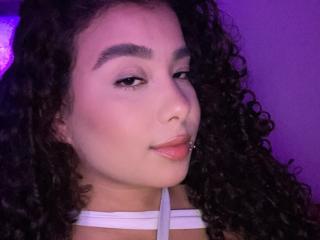 BlossomMia live cam model at XLoveCam