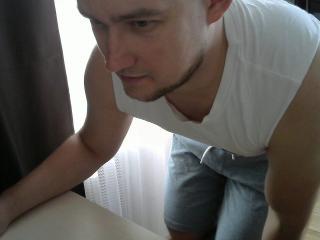 CharlieYeah live cam model at XLoveCam