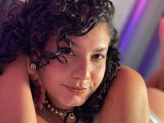 RachellBeaumont live cam model at XLoveCam