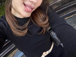 SensualMila Blowjob XXX Cams - Photo 15/21