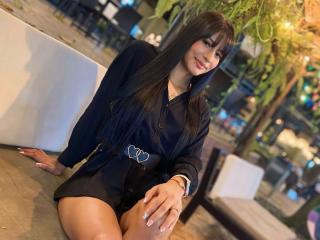 TaraMeyer live cam model at XLoveCam