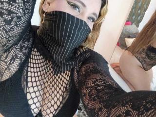 SalmaAzaman Blowjob XXX Cams - Photo 18/21