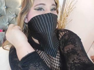 SalmaAzaman Blowjob XXX Cams - Photo 17/21