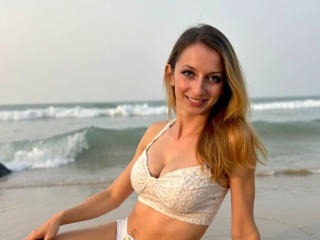 AliceRelax live cam model at XLoveCam