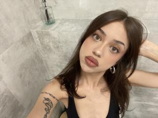 RoxyGlam Sex Brunette - Photo 7/21
