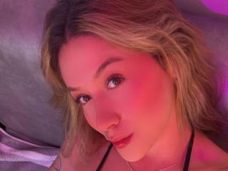 SweetAbey Blowjob XXX Cams - Photo 2/21