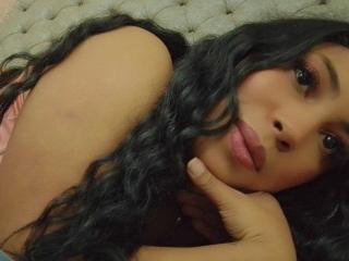 SusiLopez Blowjob XXX Cams - Photo 8/21