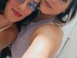 JenniferAndMia Show Porno en Live - Photo 18/21