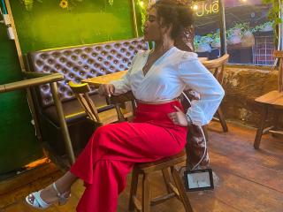 SophieSonyas Blowjob XXX Cams - Photo 5/21