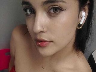 AgathaK Webcam Porno Live - Photo 5/21