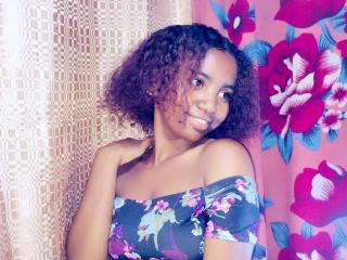 MartinahUnique live cam model at XLoveCam