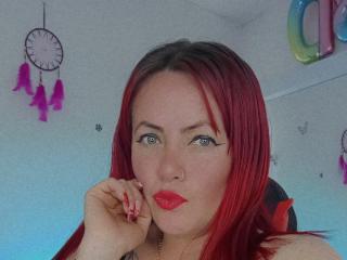 Marianiss live cam model at XLoveCam