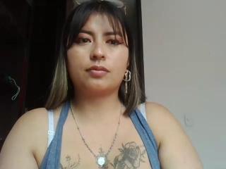 MiaMelSexyy live cam model at XLoveCam