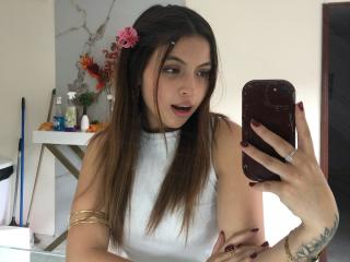 NyraVane Pussy Video Webcam - Photo 19/21