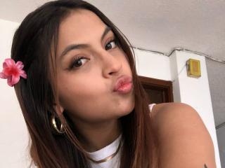 NyraVane Pussy Video Webcam - Photo 5/21