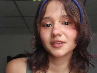 SophieSmithy live cam model at XLoveCam