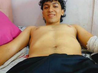 Airlynx live cam model at XLoveCam