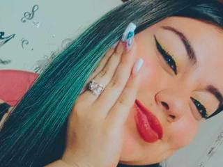 CalipsoPark live cam model at XLoveCam