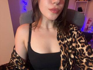 Sevillia Blowjob XXX Cams - Photo 18/21