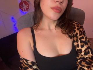 Sevillia Blowjob XXX Cams - Photo 17/21