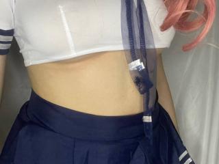 StephanieHillary live cam model at XLoveCam