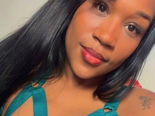 TaniaXoriana live cam model at XLoveCam