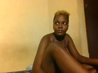 Prettymiss live cam model at XLoveCam