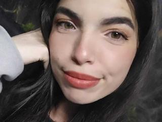 IsabelaFiorelli live cam model at XLoveCam
