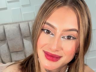 AliciiaMiller Webcam Porno Live - Photo 20/21
