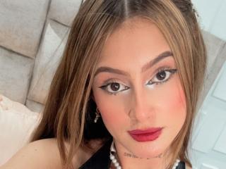AliciiaMiller Webcam Porno Live - Photo 10/21