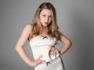 DellaLovely Amateur Live Webcam - Photo 8/10