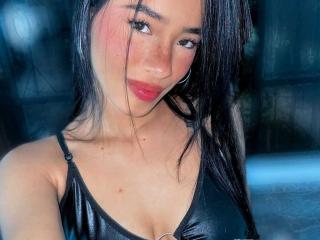 MeganeFoxSexy live cam model at XLoveCam
