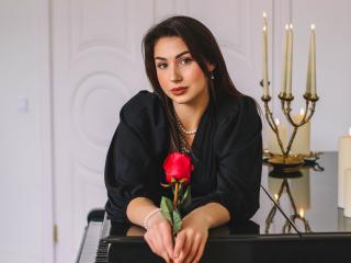 OliviaCluff Image Gallery