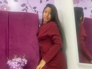 SaraMonrroe live cam model at XLoveCam