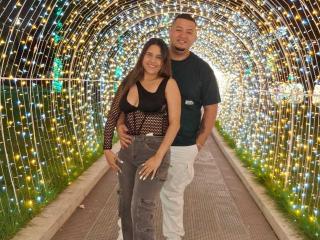 DacotaAndGrey69 live cam model at XLoveCam