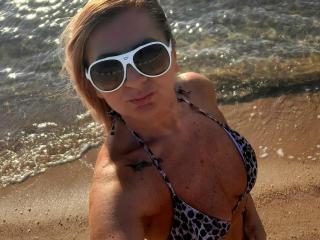 ChaudeEvely Image Gallery
