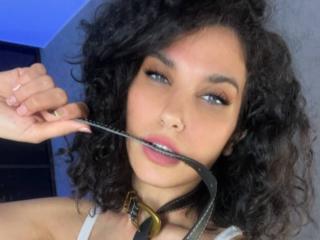 CurliestSue Image Gallery