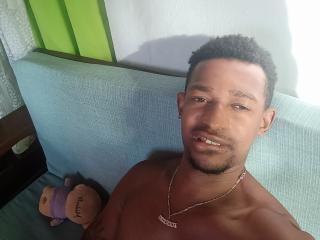 Kirilyo live cam model at XLoveCam