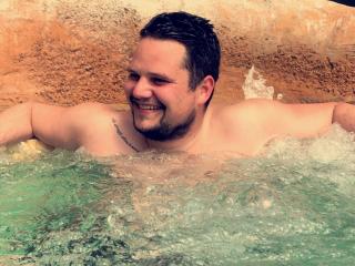 EnergyJumper69 live cam model at XLoveCam