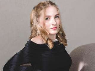 EvaDaly Boobs Liveshow - Photo 15/21
